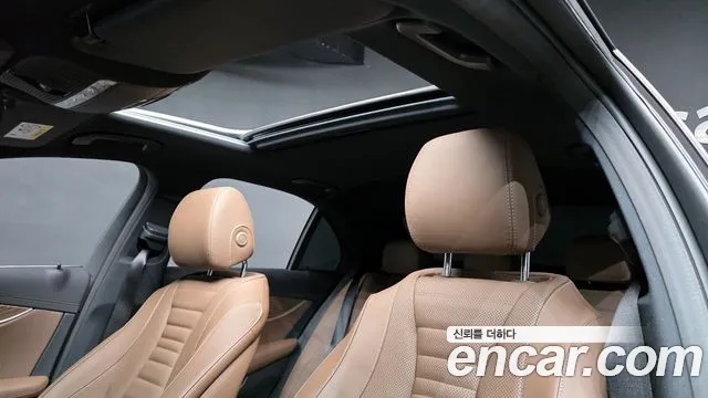 Mercedes-Benz E-Class 2022 — фото 19