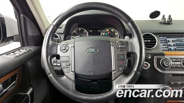 Land Rover Discovery 2015 — фото 13