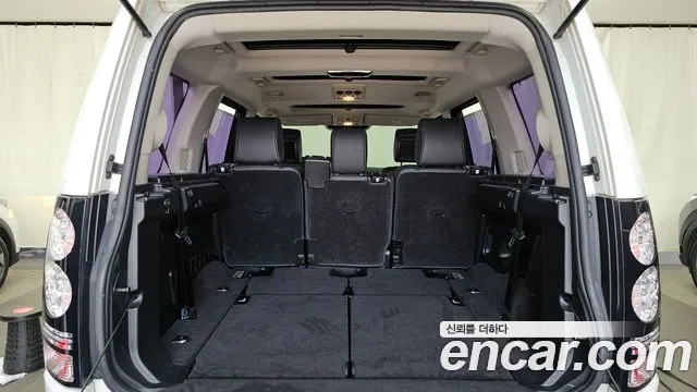 Land Rover Discovery 2015 — фото 20