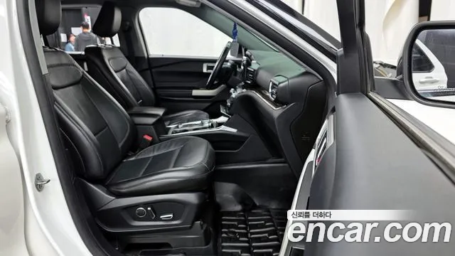 Ford Explorer 2020 — фото 11