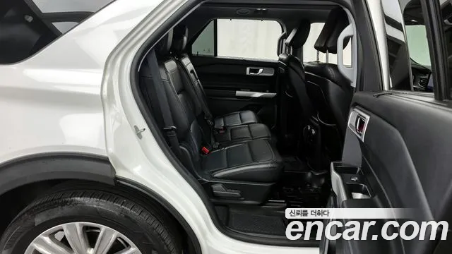 Ford Explorer 2020 — фото 12
