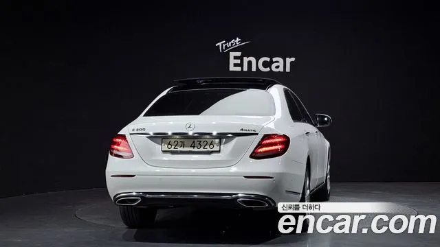 Mercedes-Benz E-Class 2017 — фото 4