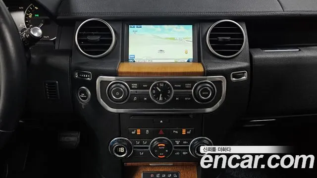 Land Rover Discovery 2013 — фото 15