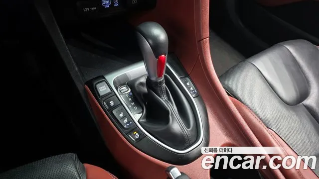 Hyundai Veloster 2019 — фото 9