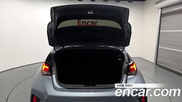 Hyundai Veloster 2019 — фото 20
