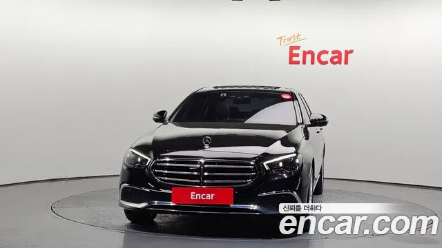 Mercedes-Benz E-Class 2022 — фото 3