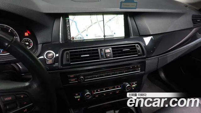 BMW 5-Series 2016 — фото 15