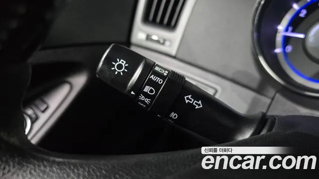 Hyundai Sonata 2010 — фото 18