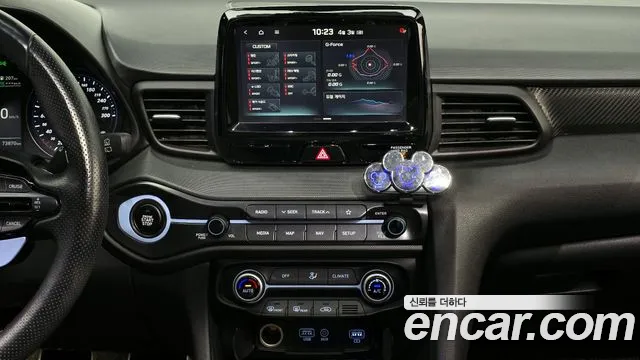 Hyundai Veloster 2019 — фото 16
