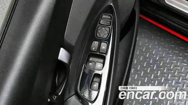 Hyundai Veloster 2019 — фото 17