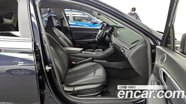 Hyundai Sonata 2020 — фото 11