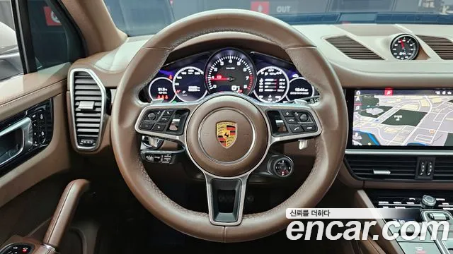 Porsche Cayenne 2021 — фото 13