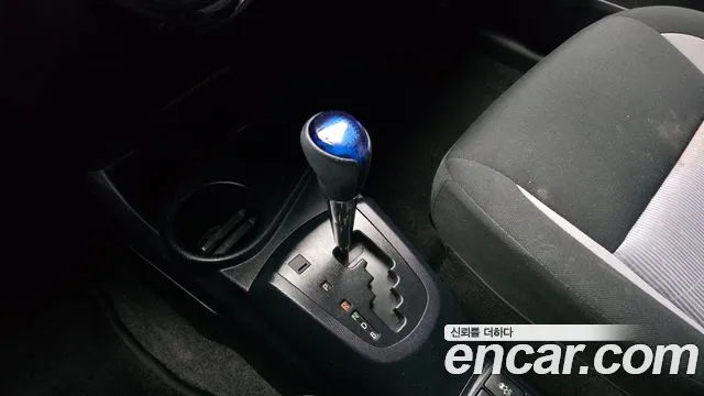 Toyota Prius 2019 — фото 9