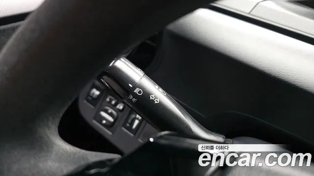 Toyota Prius 2019 — фото 18
