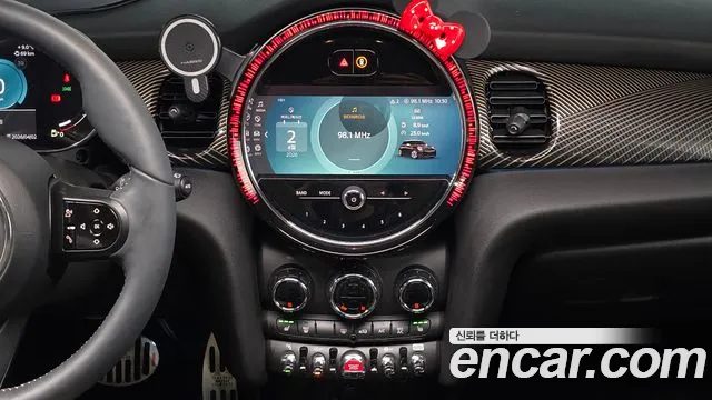 Mini Cooper 2023 — фото 14