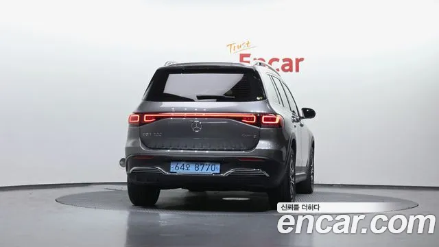 Mercedes-Benz EQB 2023 — фото 4
