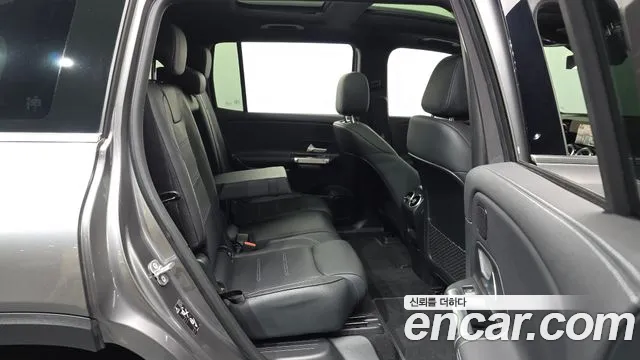 Mercedes-Benz EQB 2023 — фото 12