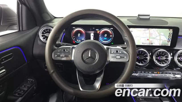 Mercedes-Benz EQB 2023 — фото 13