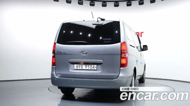Hyundai Starex 2017 — фото 4