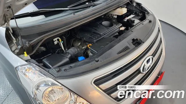 Hyundai Starex 2017 — фото 6