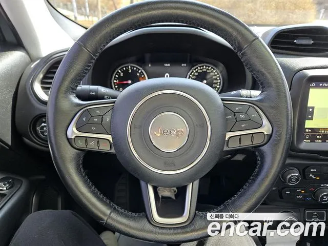 Jeep Renegade 2018 — фото 13