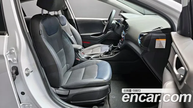 Hyundai Ioniq 2019 — фото 11