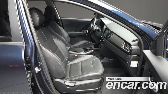 Kia Niro 2020 — фото 11
