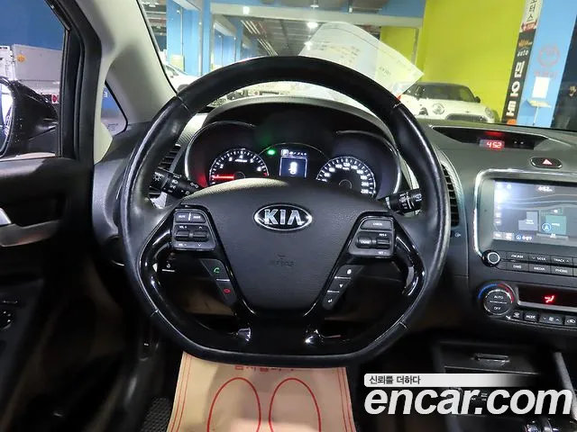 Kia K3 2016 — фото 10
