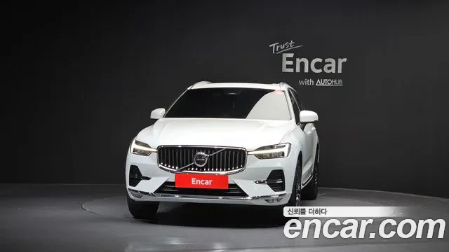 Volvo XC60 2022 — фото 3