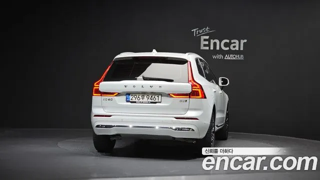 Volvo XC60 2022 — фото 4