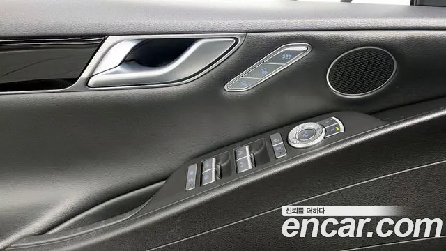 Genesis G80 2022 — фото 17