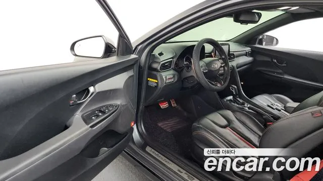 Hyundai Veloster 2019 — фото 10
