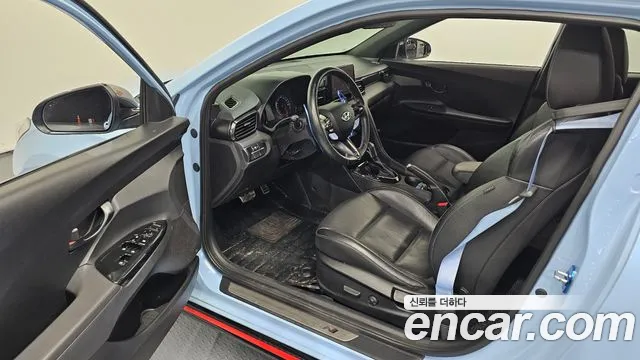 Hyundai Veloster 2021 — фото 10