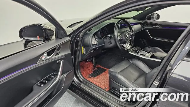 Kia Stinger 2019 — фото 10