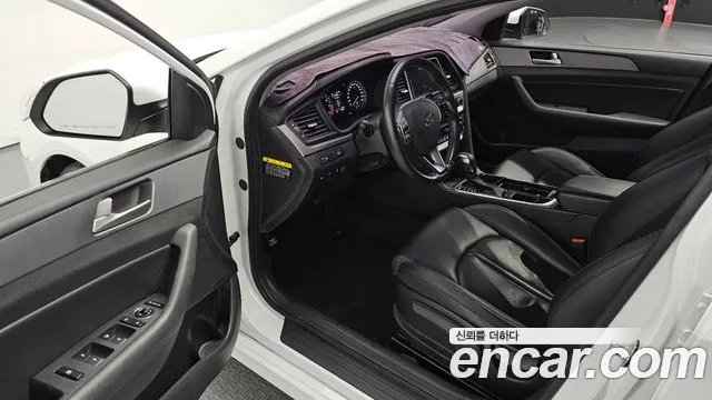 Hyundai Sonata 2018 — фото 11