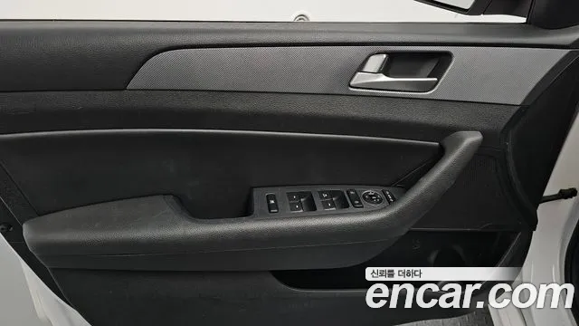 Hyundai Sonata 2018 — фото 18