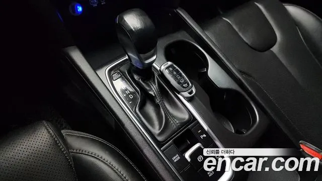 Hyundai Santafe 2020 — фото 9