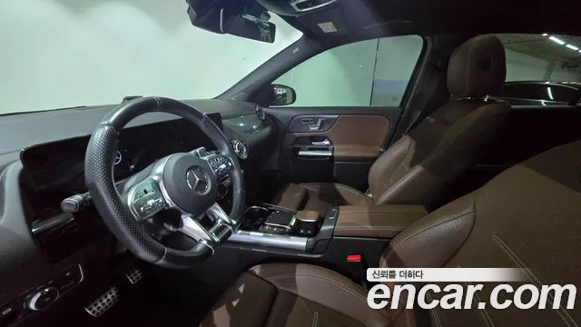 Mercedes-Benz GLA-Class 2023 — фото 19