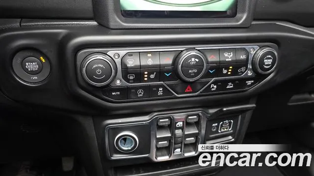 Jeep Wrangler 2022 — фото 17