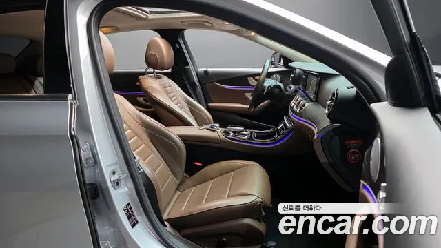 Mercedes-Benz E-Class 2018 — фото 10