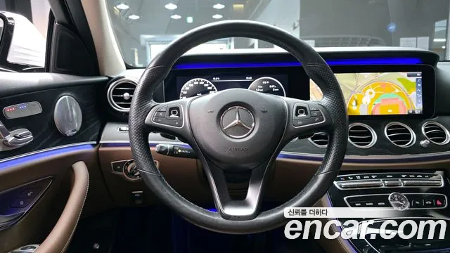 Mercedes-Benz E-Class 2018 — фото 13
