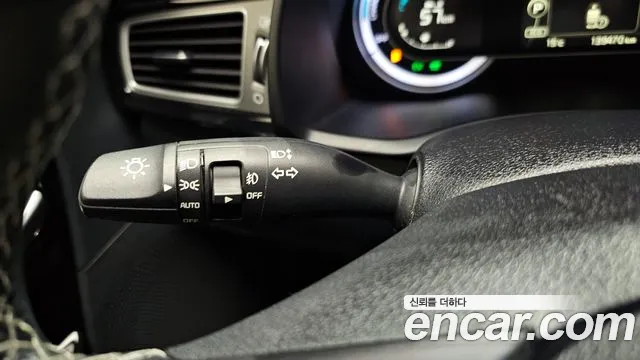 Kia Niro 2017 — фото 20