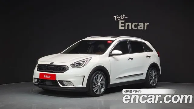 Kia Niro 2018 — фото 1