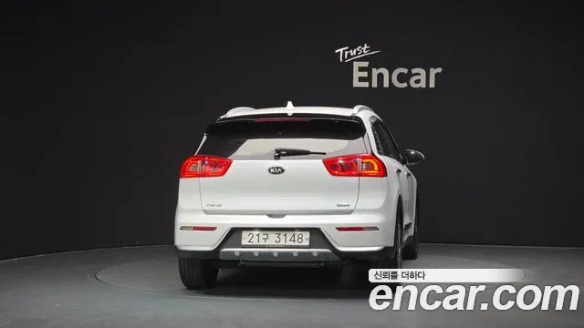 Kia Niro 2018 — фото 4