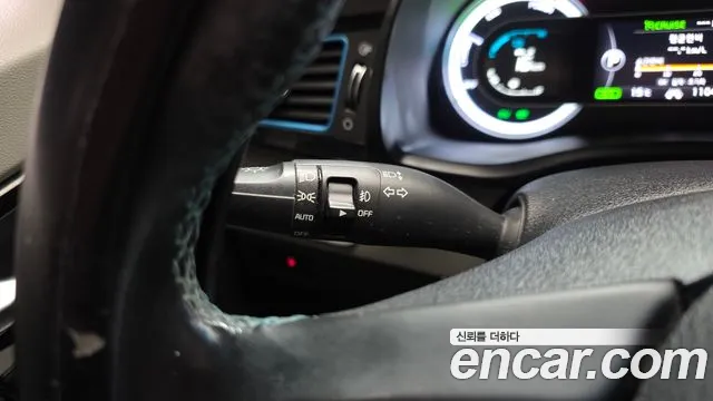Kia Niro 2018 — фото 14