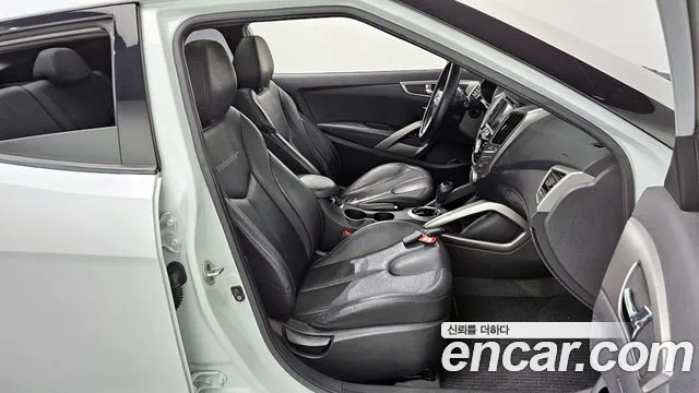 Hyundai Veloster 2012 — фото 12