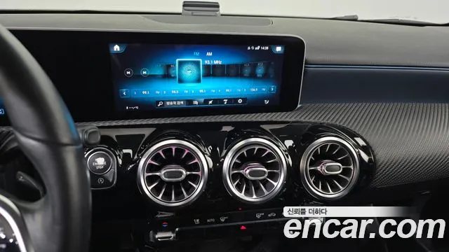 Mercedes-Benz A-Class 2020 — фото 14