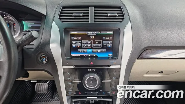 Ford Explorer 2015 — фото 16