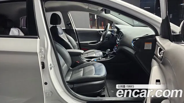 Hyundai Ioniq 2016 — фото 10