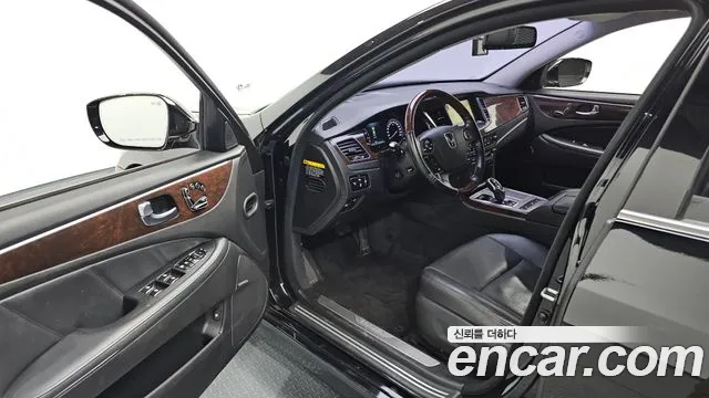 Hyundai Equus 2015 — фото 11